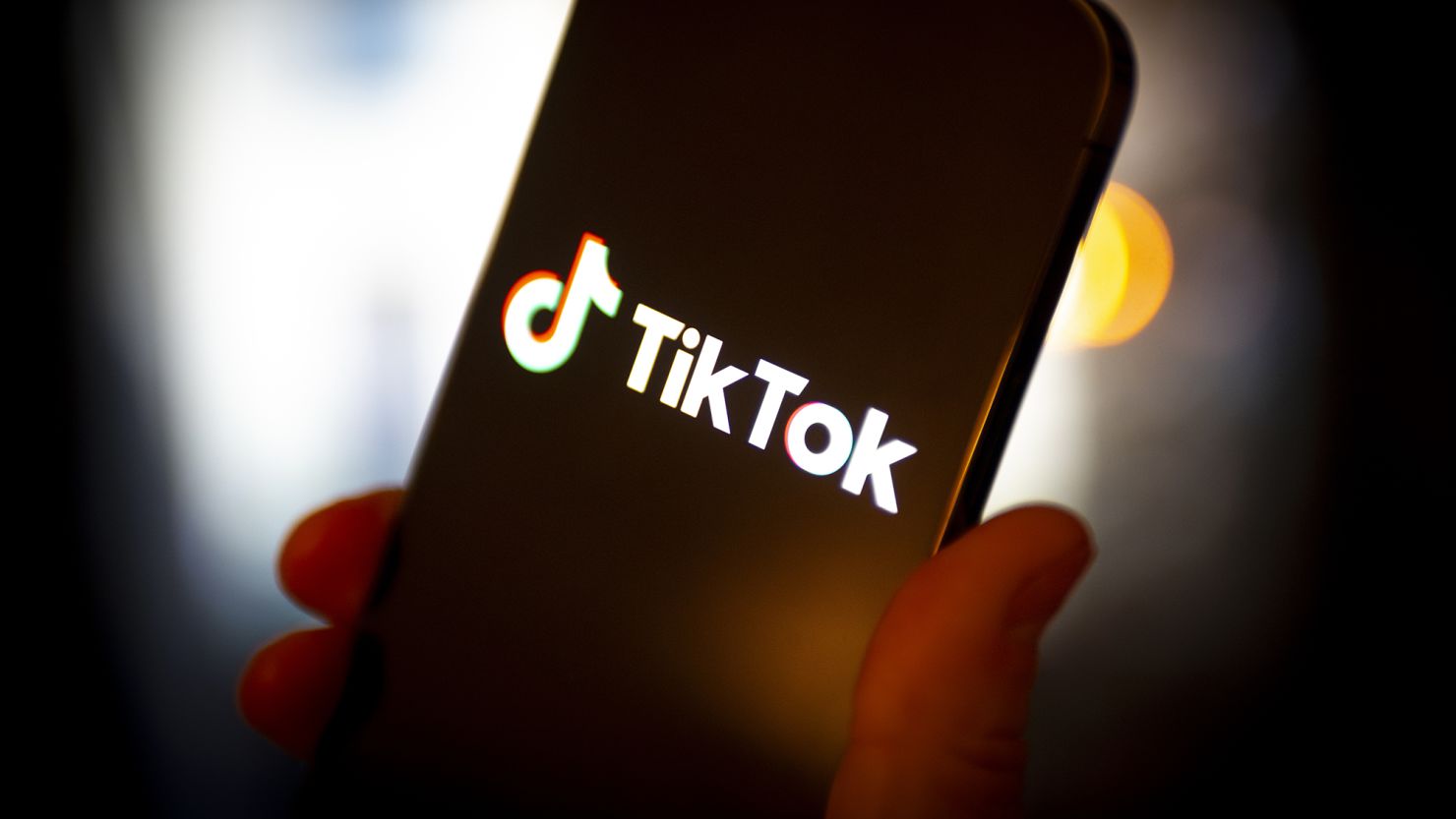 Viral di TikTok Brainrot dan Meme Anomali